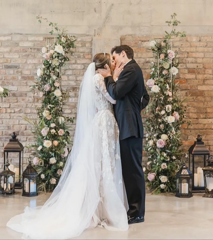 Branching Out Event Florist - Chicago — vendor image